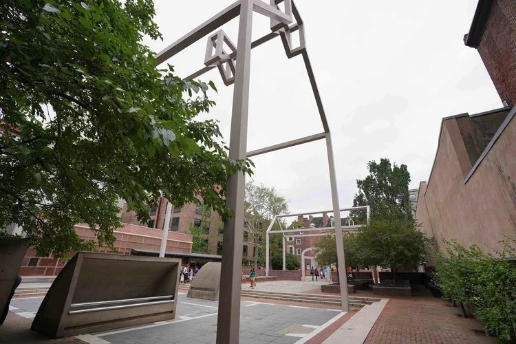A sculpture outlining the one-time location of Ben Franklin’s Philadelphia home.