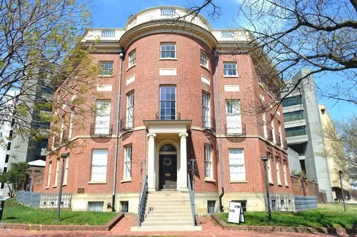 Octagon House.