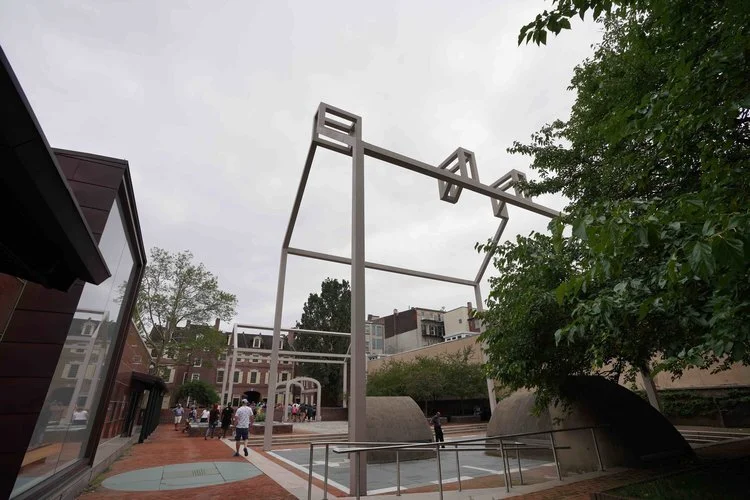 A sculpture outlining the one-time location of Ben Franklin’s Philadelphia home.