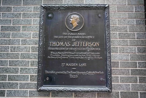 A plaque marking the site of Thomas Jefferson’s NYC home.